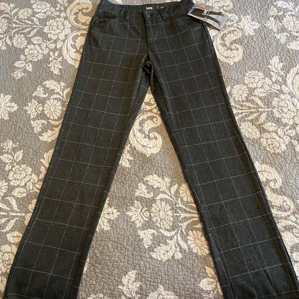 Lee Rider Straight Leg dress pants size 6M